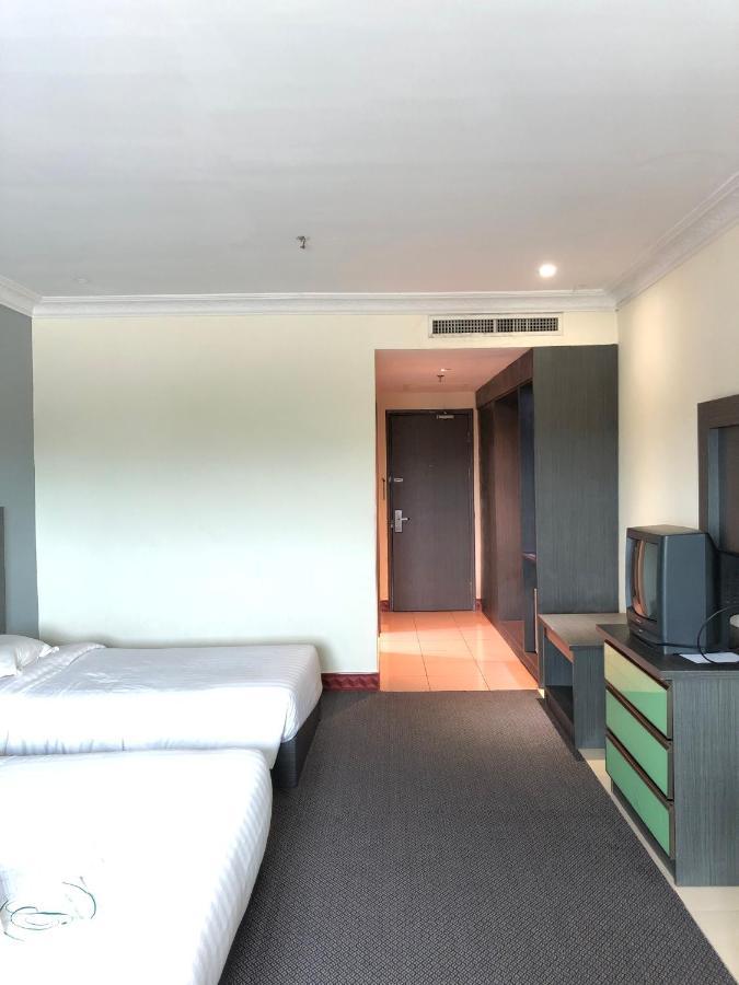Purnama Hotel Limbang Kültér fotó